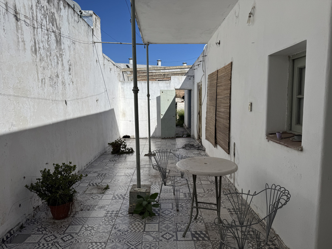 APTA CRÉDITO: CASA A RECICLAR A MTS DE AV. CASTRO BARROS. 120M2 CUBIERTOS. 362M2 TERRENO. — foto 45